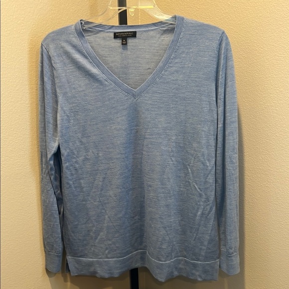 Banana Republic Sweaters - Banana Republic Blue V-Neck Sweater Lightweight Knit